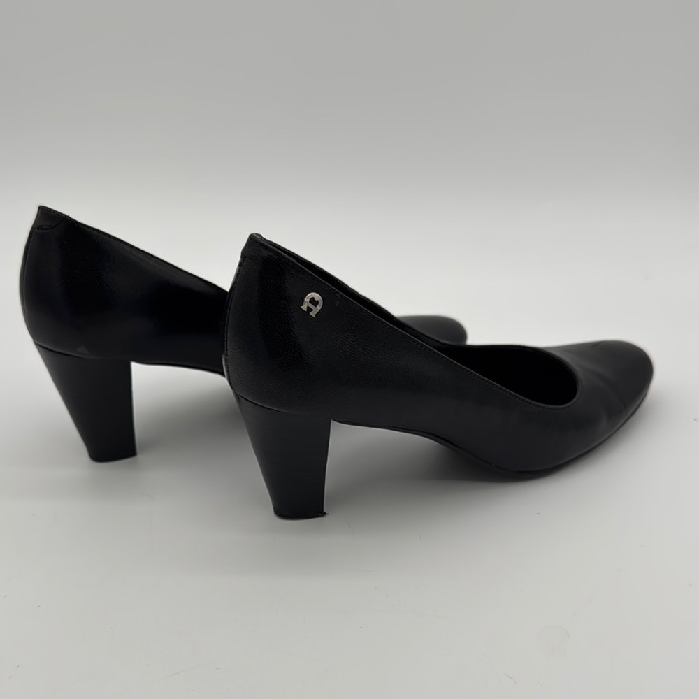 Etienne Aigner Black Heels Classic Professional Design Size 6 - Picture 5 of 9